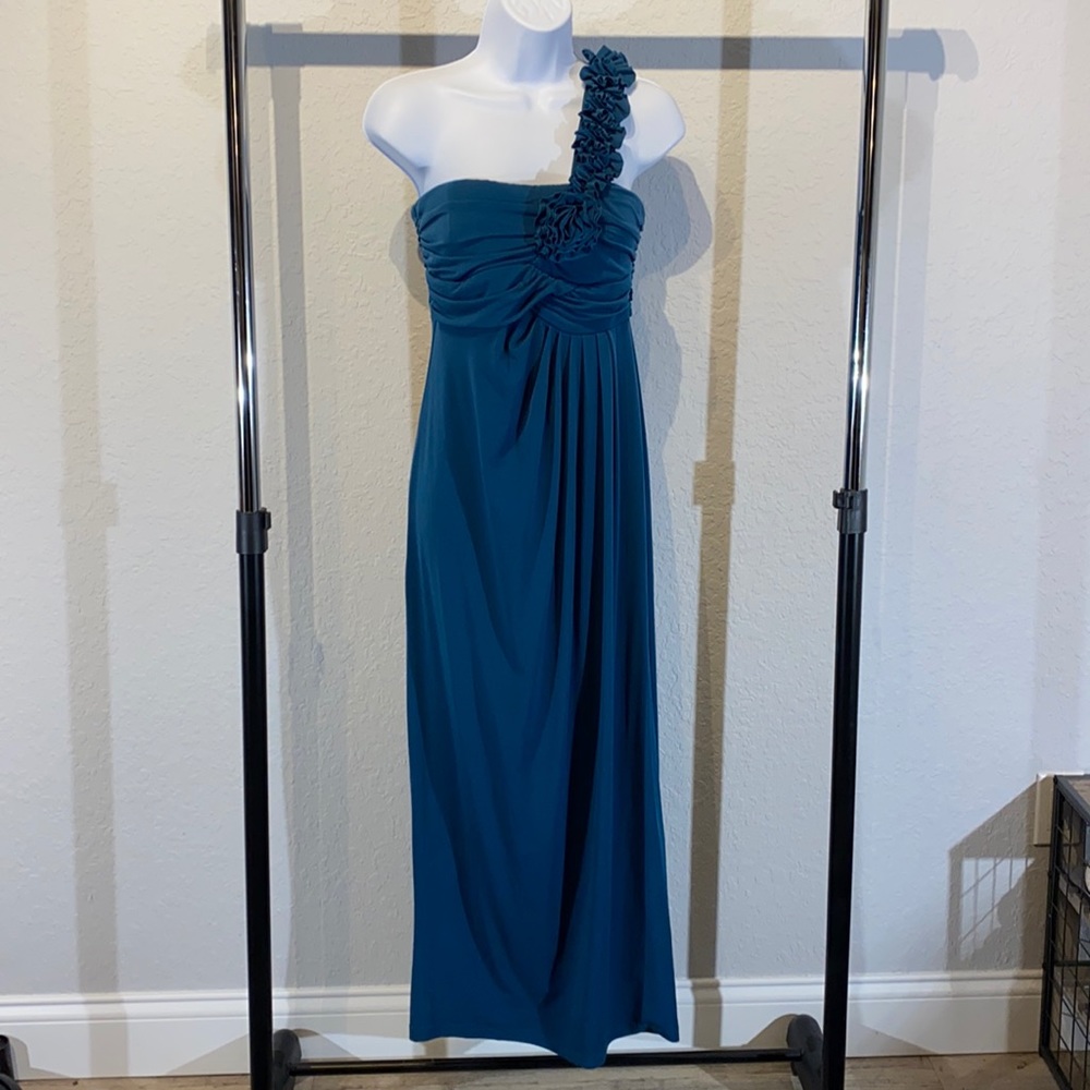 Long semi-formal/formal dress